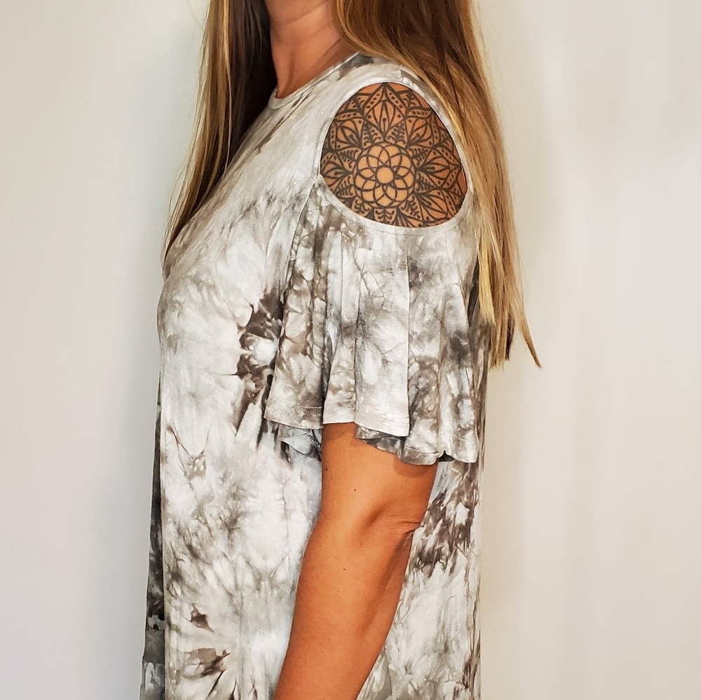 Spade & Heart tie dye cold shoulder dress large - Picture 14 of 14